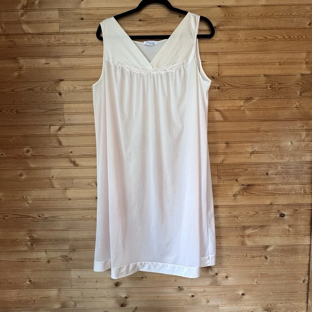 VTG 80s Vanity Fair Nightgown Pale Pink XL Satin Sheath Feminine Grandma Cottage